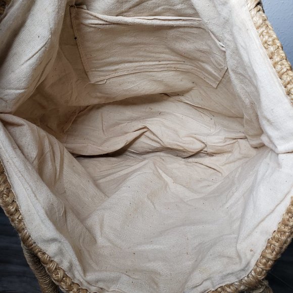 Woven Jute Tote Bag with Teddy Bear Chasing Heart Balloon Embroidery - Picture 6 of 6